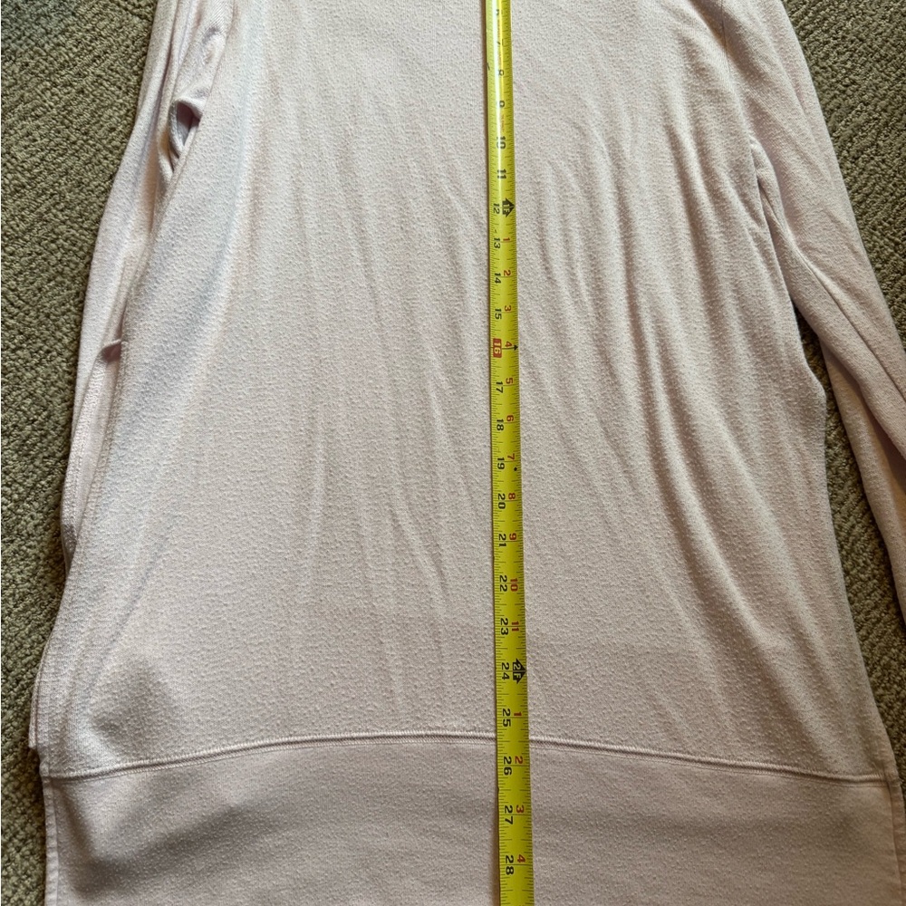 ALO Yoga Petal light  Pink Long Sleeve Tunic - Picture 3 of 3